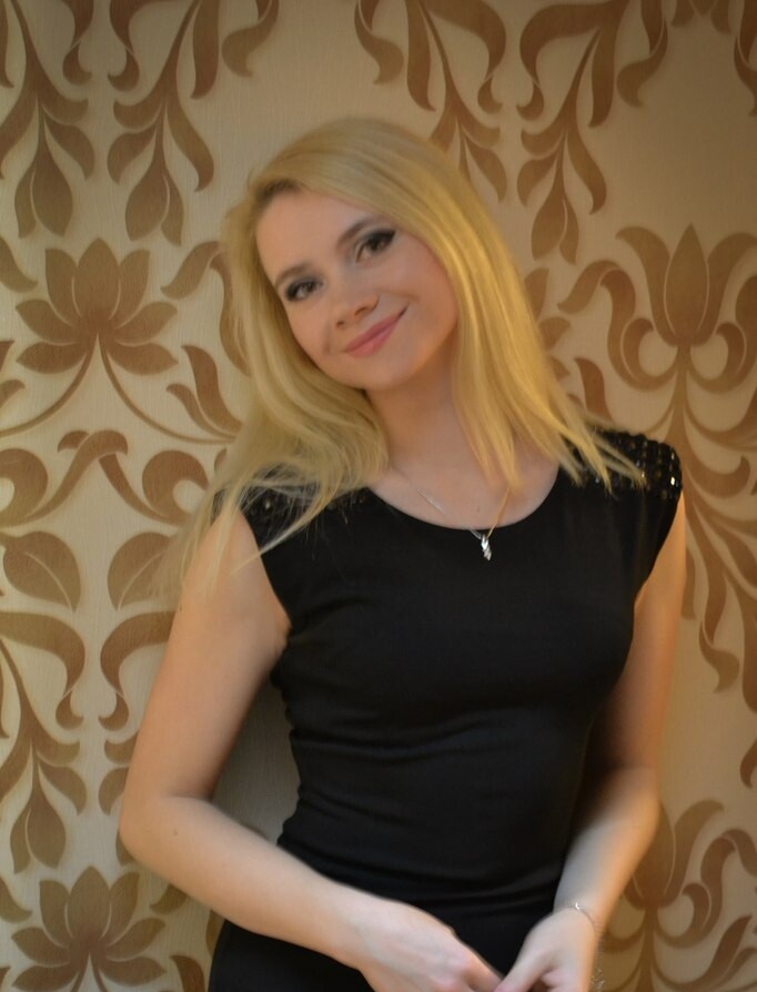 Карина привлекальеная девушка из Шушенское цена от 3000 руб