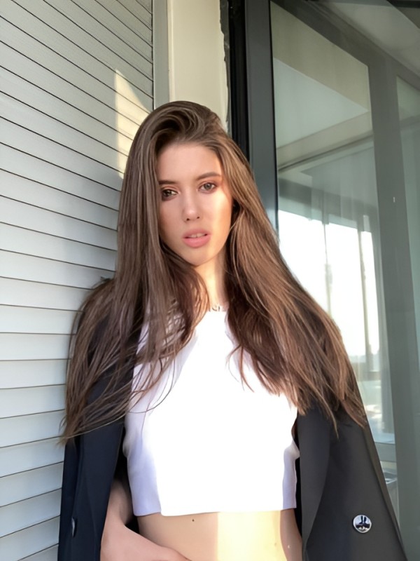 Лина привлекательная девушка из Шушенское цена от 5000 руб