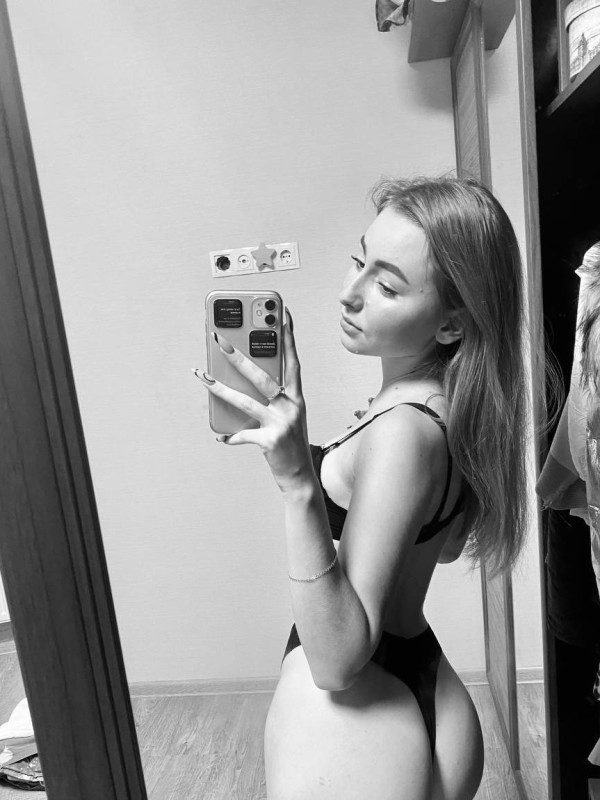 Настя привлекательная девушка из Шушенское цена от 3000 руб