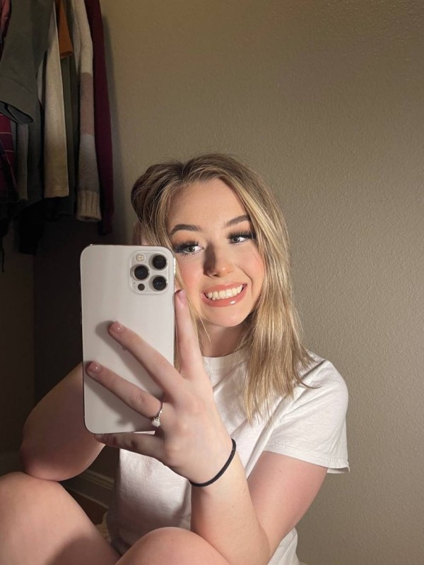 Ника привлекательная девушка из Шушенское цена от 3000 руб