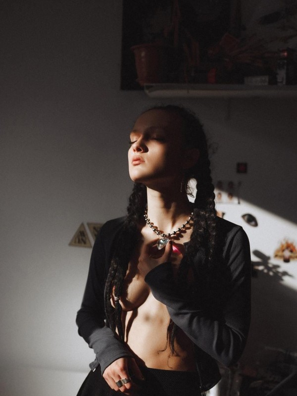 Надежда привлекательная девушка из Шушенское цена от 6000 руб